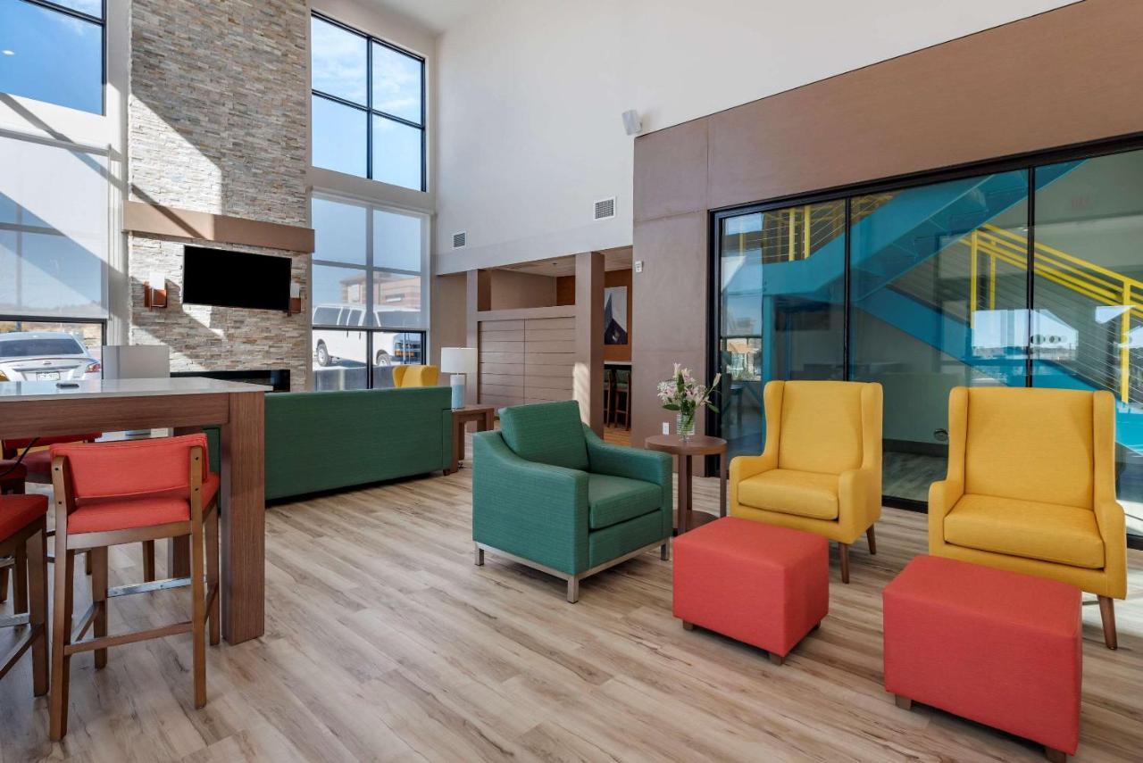 Comfort Suites Colorado Springs East - Medical Center Area المظهر الخارجي الصورة